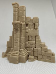 Onbewerkte foto van 3D-geprinte miniatuur of scenery, toont printkwaliteit en detailniveau